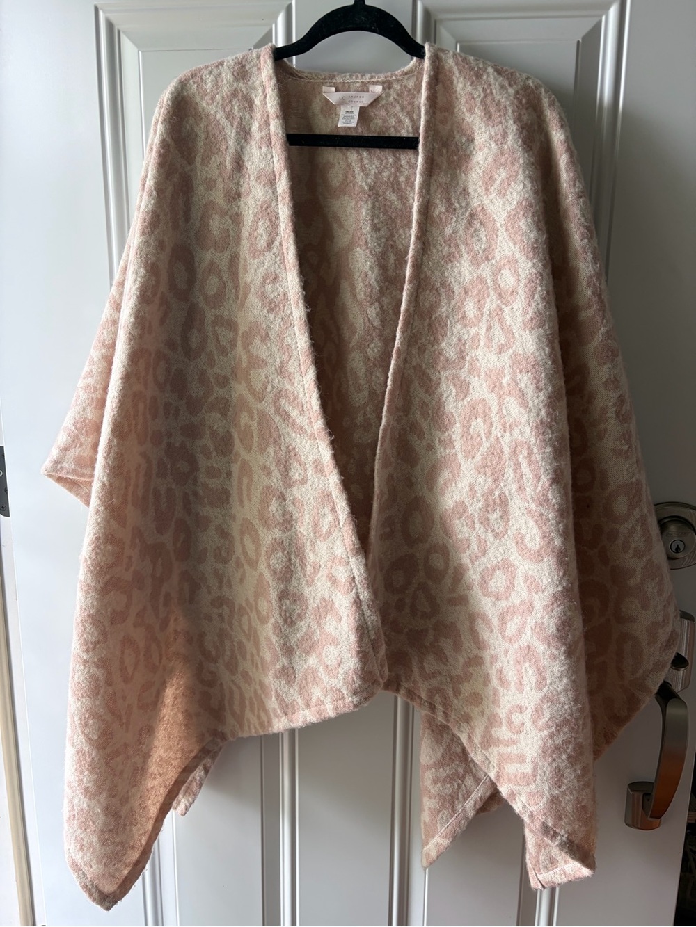 Lauren Conrad Pink Blush Leopard Print Ruana/Cape — One Size